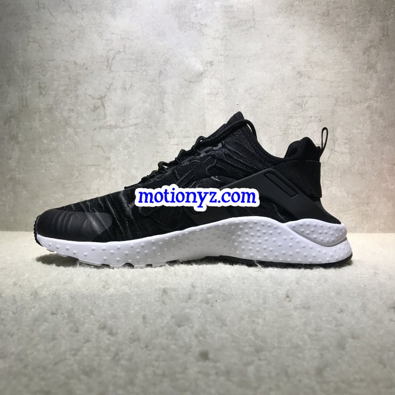 Nike Air Huarache Embroider Black White